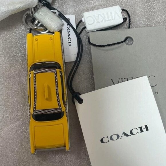 COACH CY401 The Large Taxi Bag Charm - Picture 1 of 9